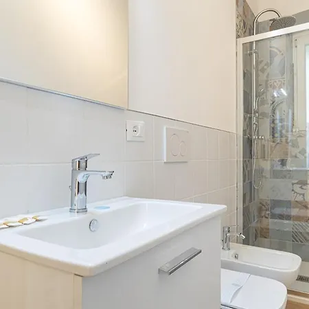 Madonnina Tower X 10 Spacious Apartment Triest